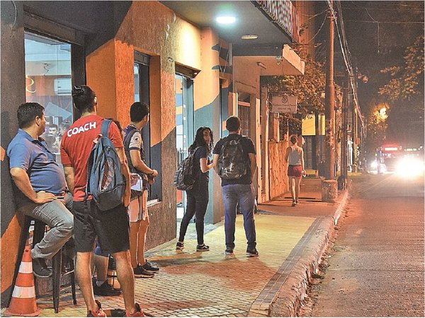 Espera de bus hasta por una hora genera quejas de usuarios
