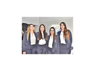Geely con festejo doble