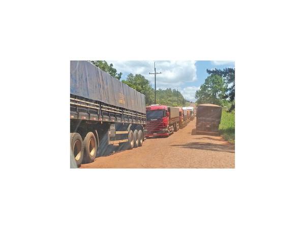 Embarque de soja sigue intenso en Hohenau y Capitán Meza