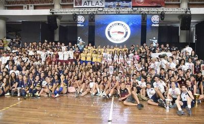 Campeones celebran en cierre del tradicional certamen del American School of Asunción - Deportes - ABC Color
