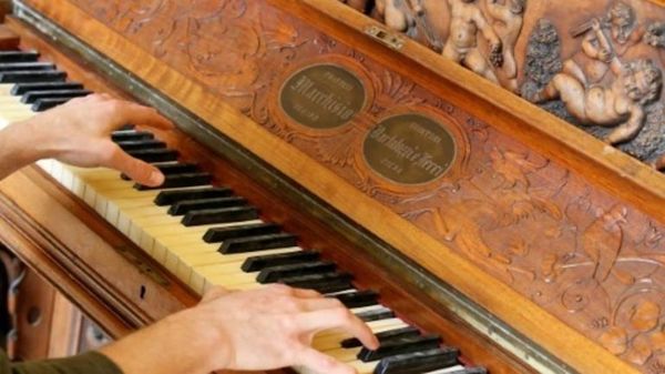 El “piano inmortal” de Siena busca un nuevo propietario en Israel - Música - ABC Color