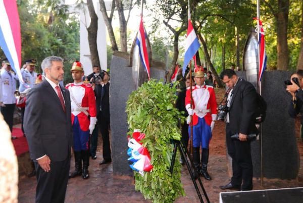 Abdo inauguró obras en Cerro Corá