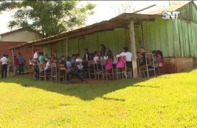 Escuelita olvidada en Yaguarete Forest - SNT
