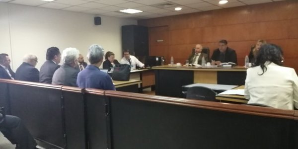 Inicia juicio contra Camilo Soares