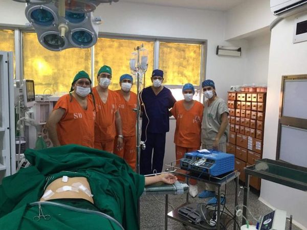 Equipo médico del hospital regional realiza primera cirugía por video laparascopía