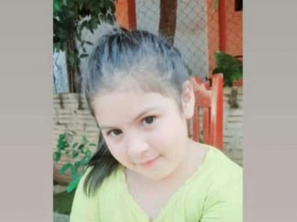 Niña raptada murió ahorcada con un cable de cargador de celular