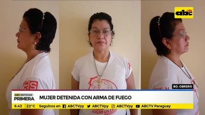Mujer detenida con arma de fuego - ABC Noticias - ABC Color