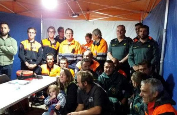 Perro salvó a una niña de 2 años que estuvo 7 horas perdida en una montaña - SNT