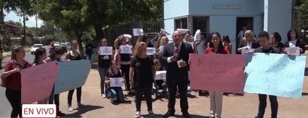 #ConLosNiñosNo: Estudiantes piden cese del maltrato infantil | Noticias Paraguay
