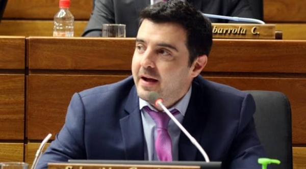 HOY / El Diputado Sebastián García presentará un proyecto de ley que buscará mantener el horario de verano