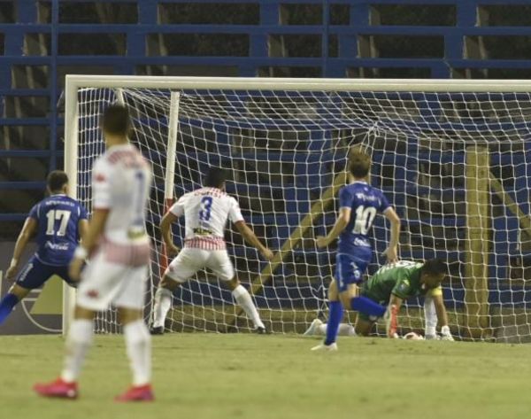 Remontada azul - Fútbol - ABC Color