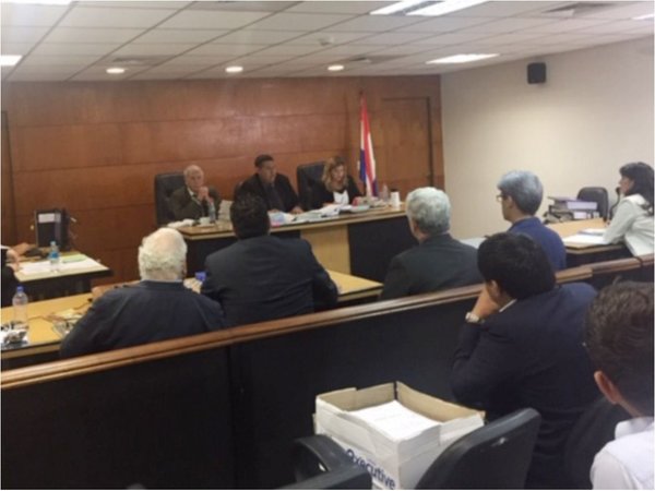 A casi 10 años, inicia juicio contra Soares por caso coquitos de oro