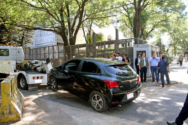 Notifican a 17 cuidacoches y hacen Operativo Despeje