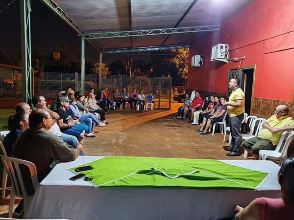 Suman funcionarios municipales que buscan la concejalía y ya piden votos en los barrios