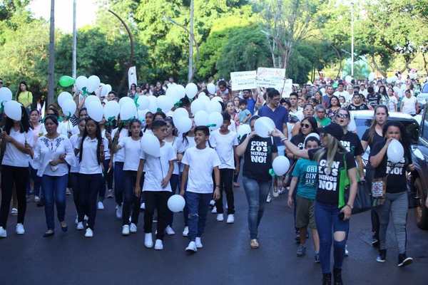 #ConLosNiñosNo: Ciudadanos se convocan a una manifestación en contra de la violencia hacia menores - ADN Paraguayo