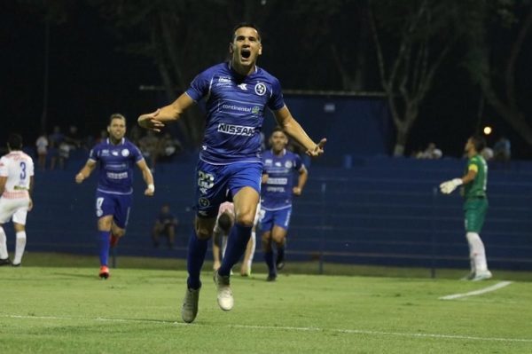 Sol de América vence a San Lorenzo en Villa Elisa