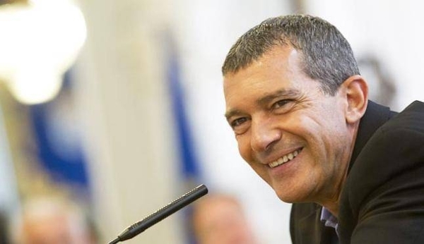 HOY / Antonio Banderas se unirá en "Uncharted" a Tom Holland y Mark Wahlberg