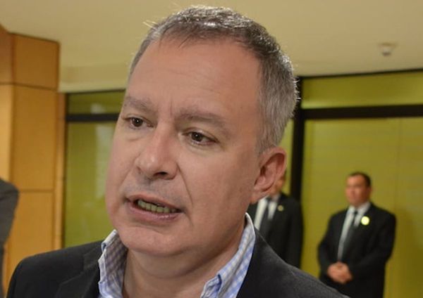 Silva Facetti lamenta la falta de mujeres en terna de la Corte