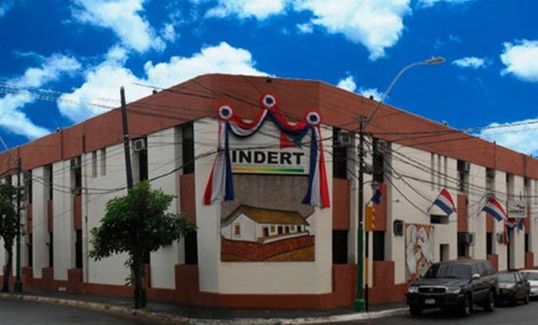 Coima, extorsión, licitaciones amañadas y negociados con tierras: con apoyo político en Indert siguen intactos, acusan - ADN Paraguayo