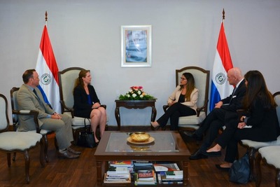 Especialistas norteamericanos se reúnen con autoridades paraguayas para evaluar sistema penitenciario | .::Agencia IP::.