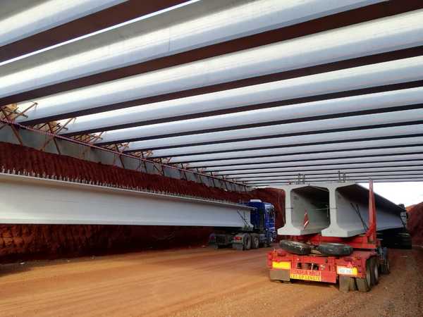 Multiviaducto de CDE: concluye montaje de vigas del puente oeste