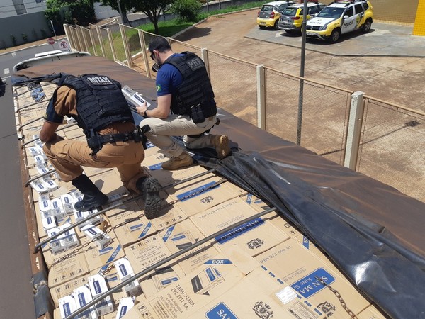 Decomisan 1.100.000 gruesa de cigarrillos producidos por TABESA que ingreso al Brasil de CONTRABANDO