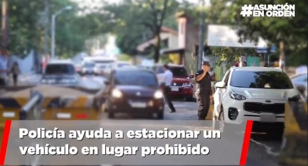 "Nenecho" denuncia que hasta un policía permite estacionar en sitio no permitido