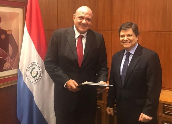 Renuncia a su cargo un día después de ser rechazado en terna para la Corte - Nacionales - ABC Color