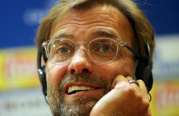 Klopp ironiza ante la posibilidad de suspender la Premier League por el coronavirus - C9N