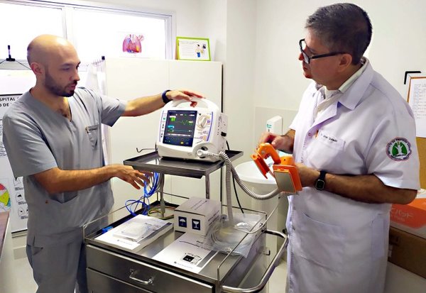IPS cuenta nuevos equipos Cardiodesfibriladores | Lambaré Informativo