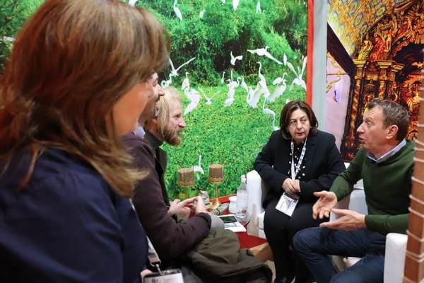Opera Romana Pellegrinari y la RAI proyectan emitir programa sobre turismo religioso en el Paraguay | Lambaré Informativo