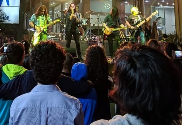 Multiplaza presenta ciclo de conciertos tributo a los mejores de música internacional | Lambaré Informativo