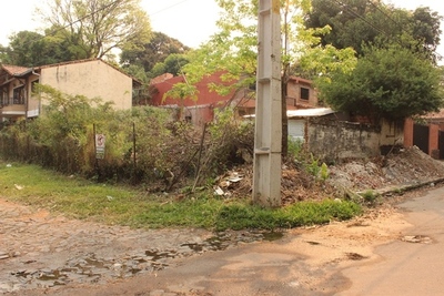 Baldío pone en jaque salud de vecinos | Lambaré Informativo