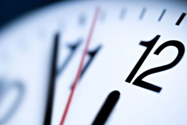La hora oficial se cambiará el primer domingo de octubre | Lambaré Informativo