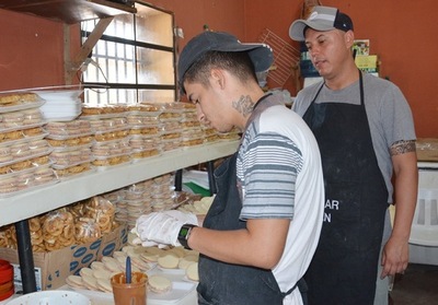 Interno monta una industria panadera en UPIE con apoyo del Ministerio de Justicia | Lambaré Informativo