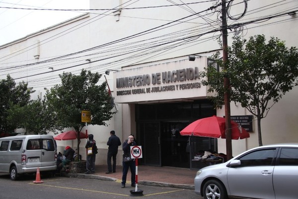 La Caja Fiscal devolverá aportes jubilatorios y pagará haberes atrasados | Lambaré Informativo