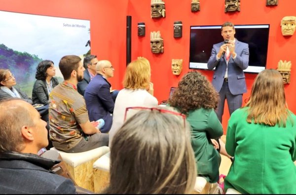 Prensa española disfrutó de un momento auténticamente paraguayo en FITUR 2020 | Lambaré Informativo