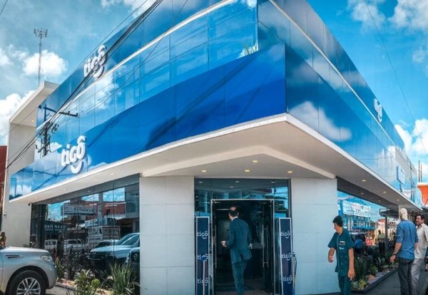 Tigo inaugura nueva tienda en Coronel Oviedo | Lambaré Informativo