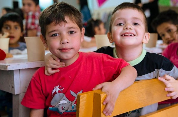 Kimberly-Clark Paraguay se asocia con Banco de Alimentos para ayudar a quienes más lo necesitan | Lambaré Informativo