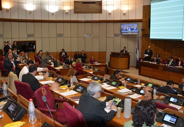 Senadores resolvieron pérdida de investidura de Víctor Bogado | Lambaré Informativo