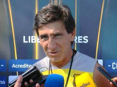 Gustavo Costas apunta a empezar bien la fase de grupos