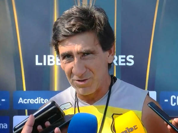 Gustavo Costas apunta a empezar bien la fase de grupos