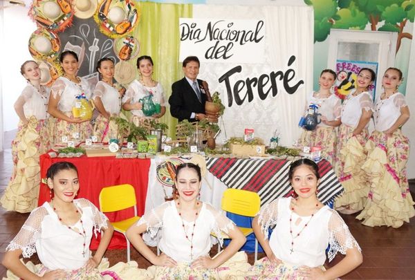 Festejo del Día Nacional del Tereré