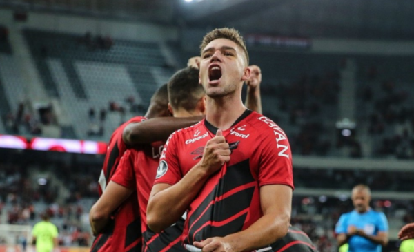 HOY / Un golazo permite al Paranaense debutar con victoria en la Libertadores
