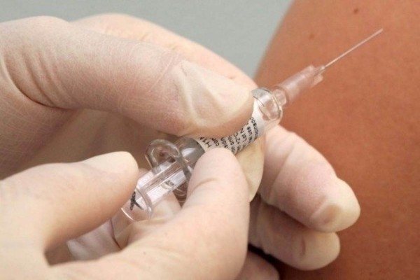 Iniciarán vacunación contra cáncer de cuello uterino
