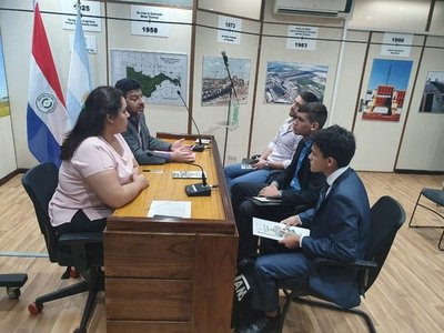 EBY inicia proceso para otorgar becas en Ñeembucú - .::RADIO NACIONAL::.