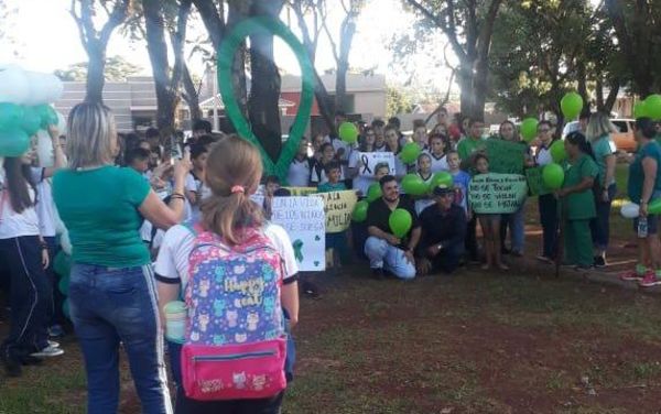 Estudiantes piden cese de violencia contra menores - ABC en el Este - ABC Color