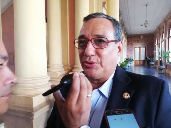 Hugo Javier afirma que la unidad colorada va a llegar "en breve" » Ñanduti