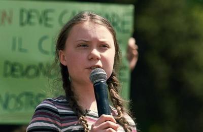 La criticada manifestación de Greta Thunberg en Bristol por arruinar el césped de la ciudad - SNT