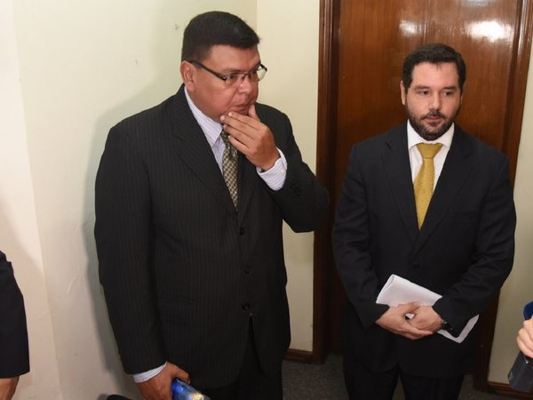 Deben entregar copias de investigación a ex ministro Volpe